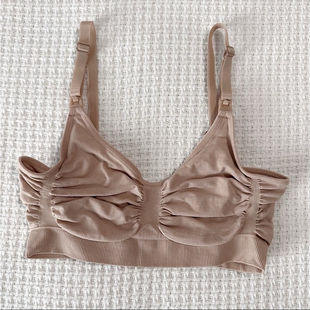 SKIMS Sculpting Maternity Adjustable Stretch Nursing Bra Womens S/M